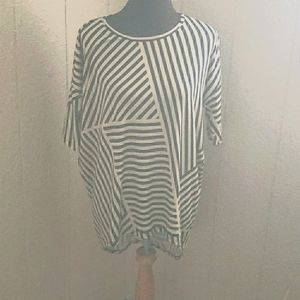 NWOT Lularoe top